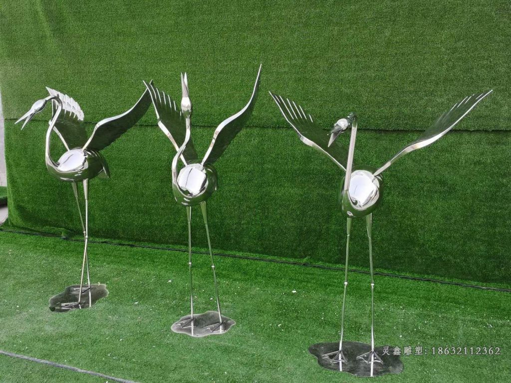 展翅火烈鸟镜面不锈钢雕塑