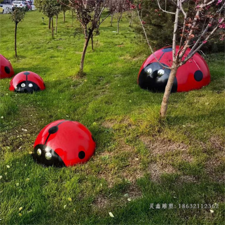 彩绘七星瓢虫不锈钢雕塑
