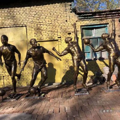 运动人物景观铜雕